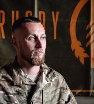 У Кривому Розі попрощались із Артемом Степченком, який загинув на Сумщині