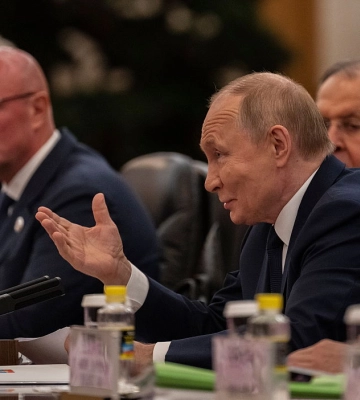 Путін "не виключає" зустрічі із Зеленським і Трампом: у Кремлі назвали єдину умову