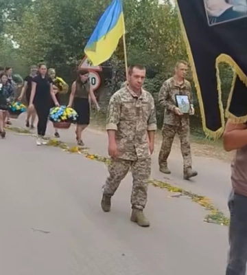 Понад рік вважався зниклим безвісти: на Волині поховали Героя Сергія Карпука