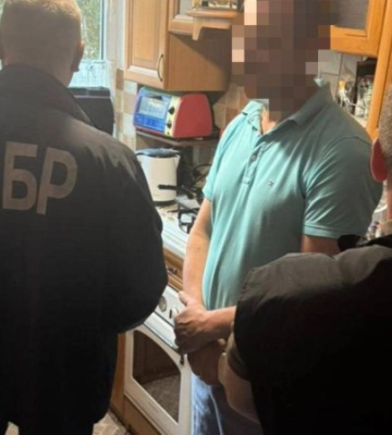 На Львівщині суддя “викупив” у ТЦК свого родича за 8 тисяч доларів, – прокуратура