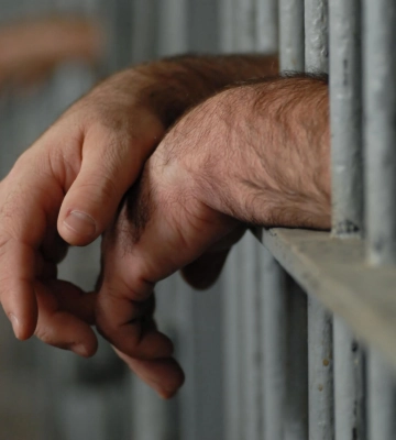 Львівського митника за пропуск контрабанди на ₴66 млн  відправили до в'язниці