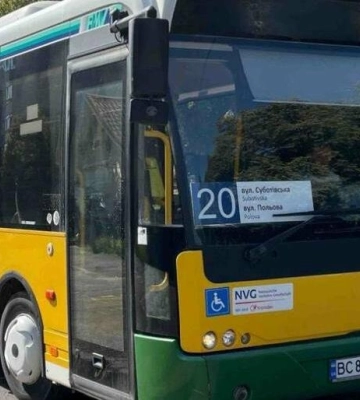 На одному із маршрутів у Львові курсуватимуть лише великі автобуси