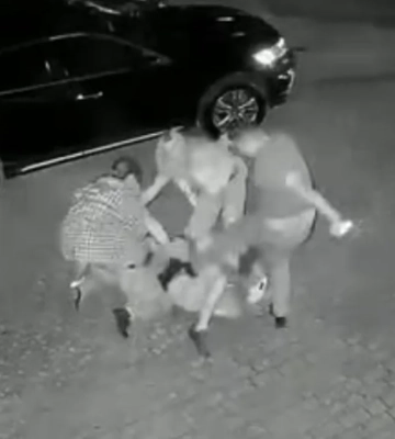 Насильство у Львові: чоловік жорстоко побив директорку фестивалю, яка захистила жінку з дітьми (ВІДЕО)