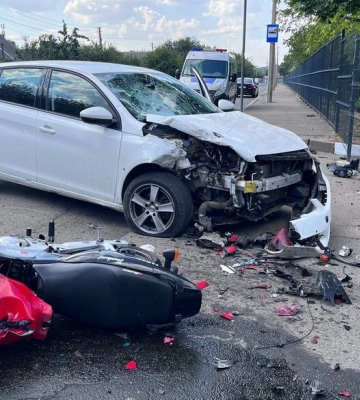 Авто не пропустило: повідомили, у якому стані госпіталізували 18-річного мотоцикліста у Луцьку