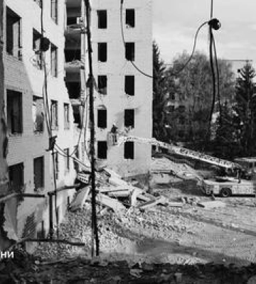 59 загиблих та 300 трамвованих: сьогодні роковини трагедії у Полтаві  удару по Інституту зв&#039;язку
