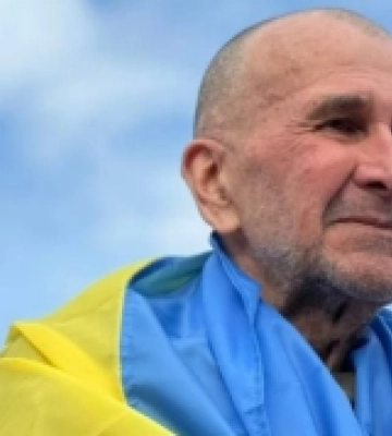Ексмеру Херсона Володимиру Миколаєнку присвоїли звання Почесного громадянина міста після трирічного полону