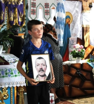 У Луцькому районі попрощалися із бійцем Віктором Ковальчуком 
