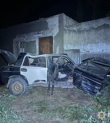На Одещині перекинувся легковий автомобіль, є постраждала