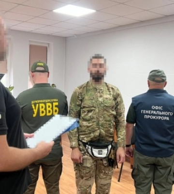 Переправили за кордон понад 80 ухилянтів: на Львівщині затримали п'ятьох прикордонників