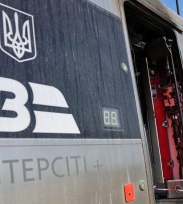 «Укрзалізниця» повідомила про затримки поїздів після обстрілу інфраструктури на Донеччині