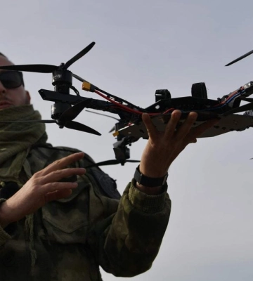 Росіяни атакують FPV-дронами трасу Слов’янськ – Ізюм: уражено близько десяти одиниць техніки