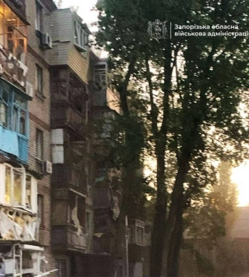 Направили не менее семи беспилотников: в Запорожье повреждены детсад и жилой дом