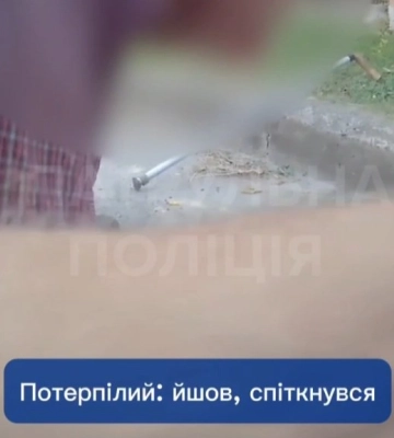 У Рівному 72-річний чоловік упав і травмував голову