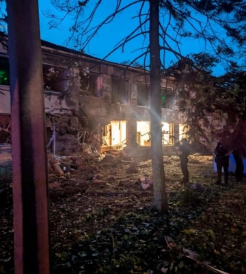 Оккупанты ударили дронами по одному из жилых районов Запорожья, ранены гражданские