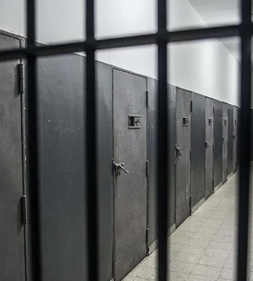 Охранник российского застенка в Херсоне получил 14 лет тюрьмы