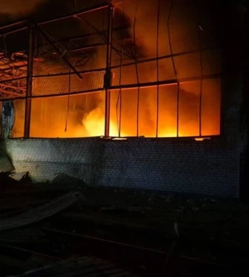 Окупанти вдарили по мосту у Кременчуці під час руху автівок