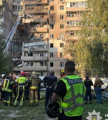 32-річна жінка та її двомісячний син загинули через атаку РФ на Київ, - Нацполіція. ФОТОрепортаж