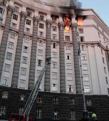 Свириденко показала последствия пожара в здании Кабмина