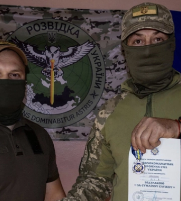 Кіровоградщина: у 121-ій бригаді ТРО державними нагородами відзначили розвідників (ФОТО)