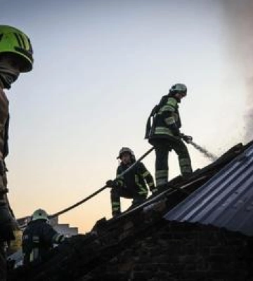 Внаслідок нічної атаки на Полтавщині виникли пожежі ФОТО