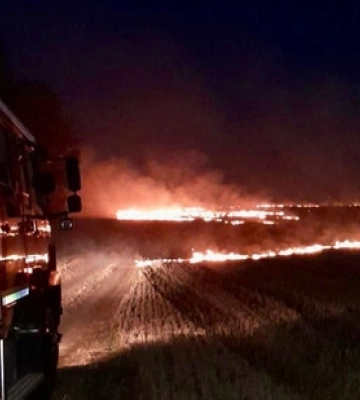 На Ковельщині через пожежу трави згоріла господарська споруда 