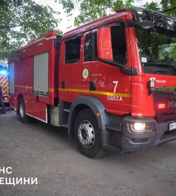 Квартира вибухнула в Одесі: постраждала жінка, пошкоджено кілька поверхів будинку, - ФОТО