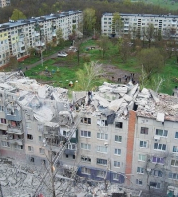 Армія РФ атакувала дронами мікроавтобус у Слов'янську, є загиблий та п'ятеро поранених