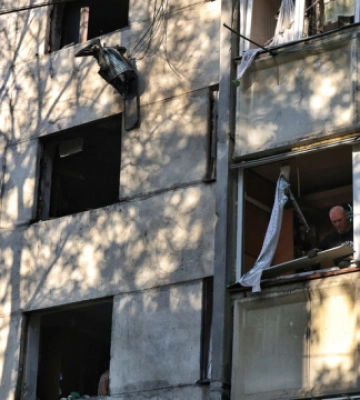 В Святошинському районі столиці внаслідок російської атаки пошкоджені 12 будинків та п’ять закладів освіти