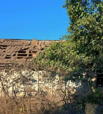 Російські війська обстріляли Зеленівку на Херсонщині: пошкоджено будівлі