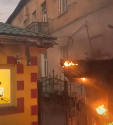 В Острозі загорівся ігровий автомат біля магазину