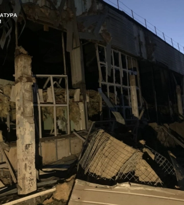 Залізницю у Знам&#039;янці атакували 25 дронів: правоохоронці документують російський злочин 