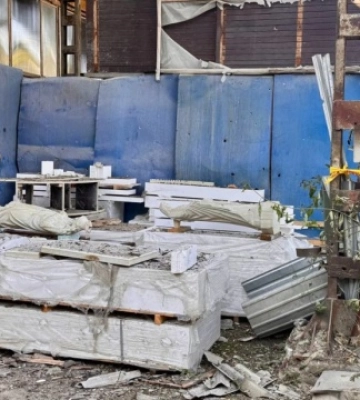 У Львові росіяни вдарили по приміщенню, де працювали скульптори