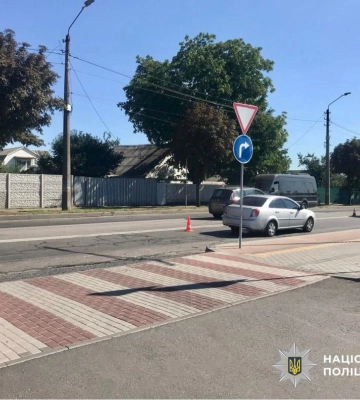 ДТП на Київщині: на пішохідному переході жінку збив один автомобіль та переїхав інший