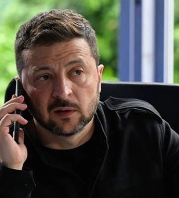 Зеленский обсудил с Макроном последствия атаки РФ