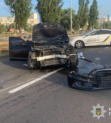 Смертельное ДТП на Харьковском шоссе в Киеве: двое погибших, трое пострадавших - полиция