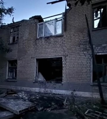 РФ нанесла удар по жилому двухэтажному дому в Новодонецком, есть погибшие