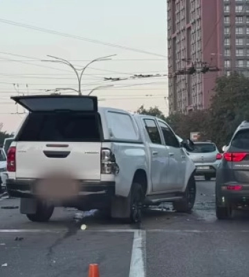 Смертельное ДТП в Киеве: военное авто выехало на встречную, погиб полицейский