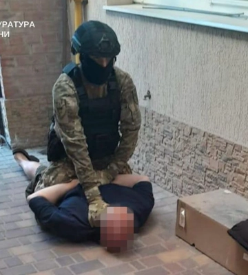 На Франківщині викрито організовану групу, яка системно тиснула на бізнес у різних регіонах України: повідомлено про підозру 12&amp;hellip;