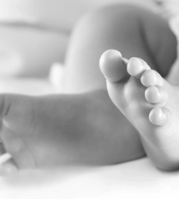 В Одесі 39-річна жінка викинула новонароджену дитину з шостого поверху