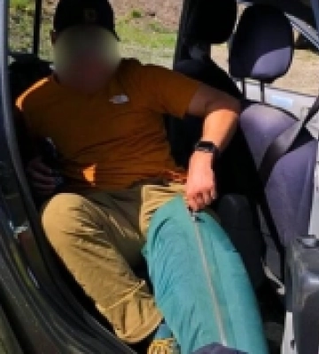 На Рахівщині рятувальники евакуювали туриста з травмованою ногою поблизу озера Ворожеска