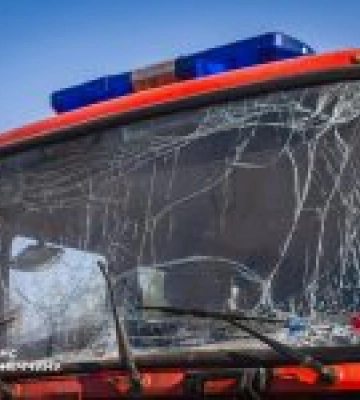 Росіяни атакували дроном рятувальників у Краматорську, пошкоджений автомобіль