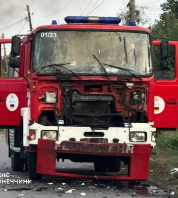 Росіяни атакували дроном рятувальників у Краматорську, пошкоджений автомобіль