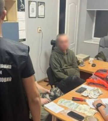 На Закарпатті затримали організатора незаконного переправлення чоловіків через кордон: 10 тисяч за кожного