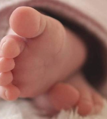В Одессе роженица выбросила младенца через окно многоэтажки
