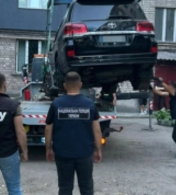 Вимагали гроші у бізнесменів. На Франківщині викрили чотирьох "смотрящих" та інших учасників угруповання