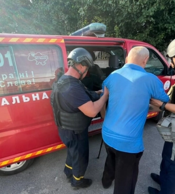 Війська рф вдарили по двох районах Дніпропетровщини, постраждали цивільні