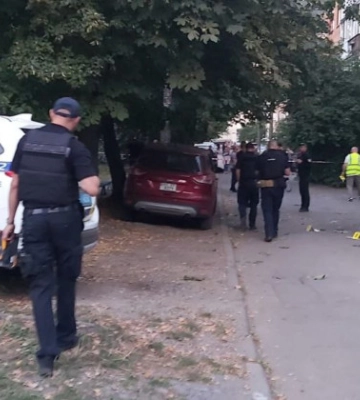 У Хмельницькому чоловік підірвав гранату посеред двору