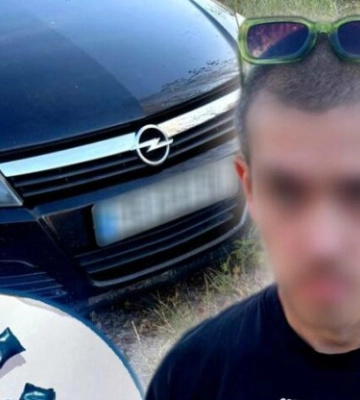 Чернігівські патрульні виявили в чоловіка чималу кількість згортків із наркотиками