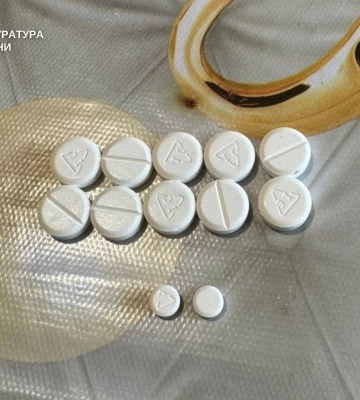 Судитимуть злочинну групу, яка налагодила наркотрафік метадону з Києва на Донеччину