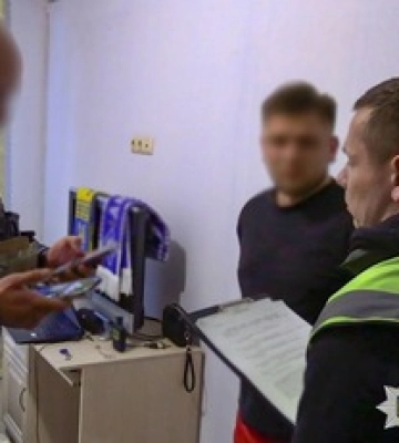 У Києві судитимуть двох колишніх податківців, які торгували конфіденційною інформацією